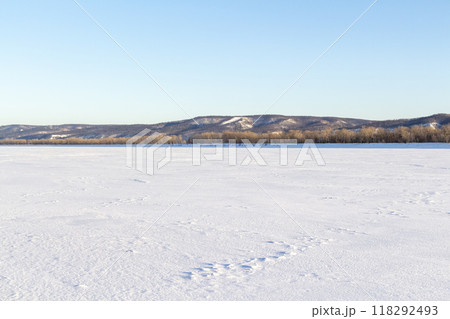 The surface of the frozen river 118292493