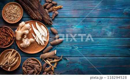 漢方薬のイメージ背景　ブルー背景 118294528