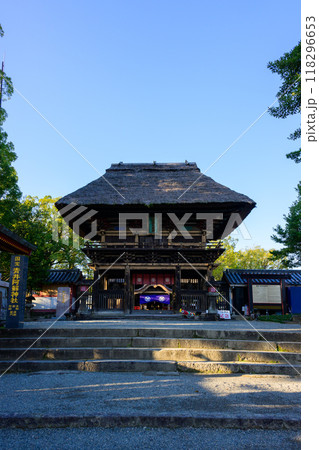 神社正面から映える茅葺屋根が印象的な国宝 楼門 青井阿蘇神社(国宝)人吉市 神社正面から映える茅葺屋根が印象的な国宝 楼門 青井阿蘇神社(国宝)人吉市 118296653