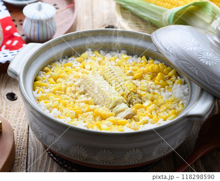 土鍋で炊いた とうもろこしご飯 118298590