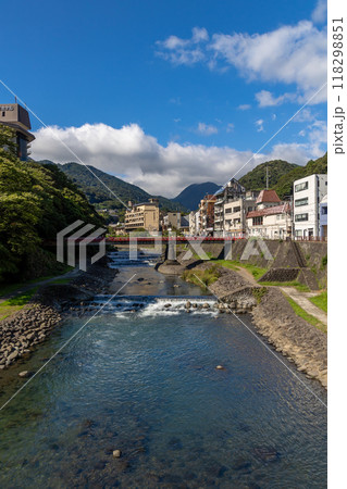 箱根湯本を流れる早川 118298851