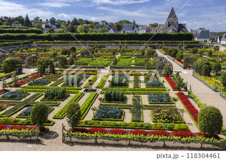 Chateau de Villandry, UNESCO World Heritage Site, Villandry, Indre-et-Loire, Pays de la Loire, France Chateau de Villandry, UNESCO World Heritage Site, Villandry, Indre-et-Loire, Pays de la Loire, France 118304461