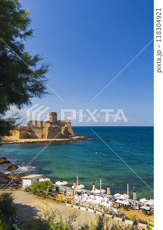 Castle in Isola di Capo Rizzuto, Province of Crotone, Calabria, Italy 118304921