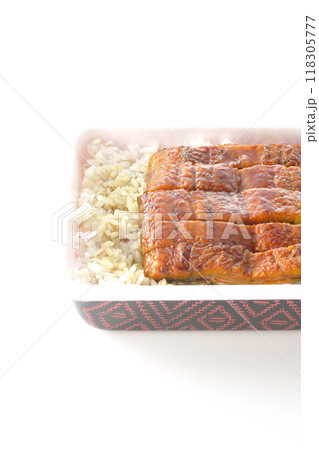 うなぎ弁当を白背景で撮影 うなぎ弁当を白背景で撮影 118305777