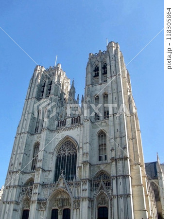 サンミッシェル大聖堂(ブリュッセル/ベルギー) ゴシック様式 外観 サンミッシェル大聖堂(ブリュッセル/ベルギー) ゴシック様式 外観 118305864