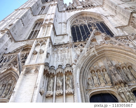 サンミッシェル大聖堂(ブリュッセル/ベルギー) ゴシック様式 外観 サンミッシェル大聖堂(ブリュッセル/ベルギー) ゴシック様式 外観 118305867
