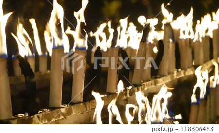 ロウソクの炎 ロウソクの炎 118306483