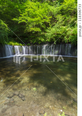 軽井沢の人気スポット白糸の滝 軽井沢の人気スポット白糸の滝 118306733