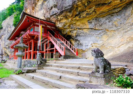 毘沙門堂と狛犬 118307310