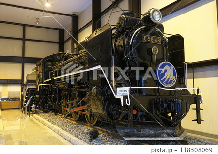 京都で展示されているC58蒸気機関車「つばめ」のヘッドマーク 118308069