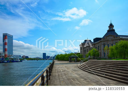 新潟市歴史博物館と朱鷺メッセ　万代島ビル 118310553