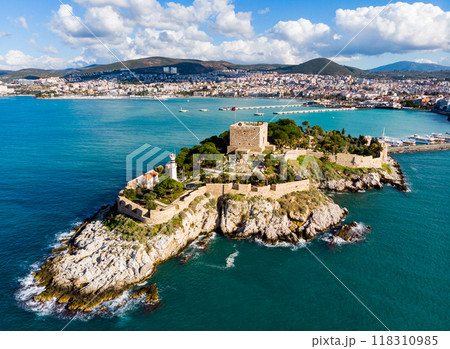 Kusadasi fort 118310985