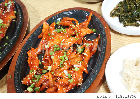 korea food. grilled deodeok root, mountain herb whose roots have restorative properties 118313856