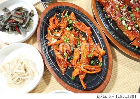 korea food. grilled deodeok root, mountain herb whose roots have restorative properties 118313881