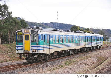 久留里線 小櫃ー下郡 JR東日本 キハ37-1003+キハ38-3(幕張) 久留里線 小櫃ー下郡 JR東日本 キハ37-1003+キハ38-3(幕張) 118313907