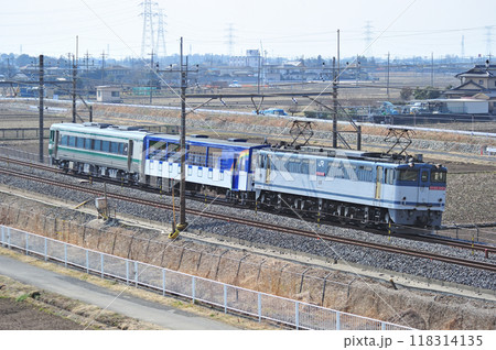 東北本線 東鷲宮ー栗橋 JR貨物 EF65-1097+JR四国 キクハ32-502+キハ185-26 東北本線 東鷲宮ー栗橋 JR貨物 EF65-1097+JR四国 キクハ32-502+キハ185-26 118314135