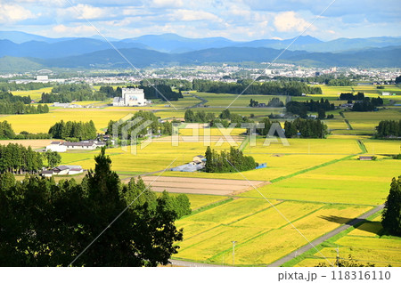 花巻八景 円万寺観音山から見る秋の水田地帯  118316110