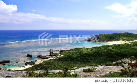 沖縄県慶良間諸島阿波連園地から見える海の風景 118316635
