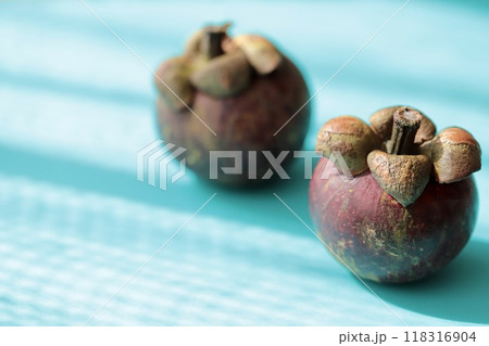 タイ産のマンゴスチン トロピカルフルーツ タイ産のマンゴスチン トロピカルフルーツ 118316904