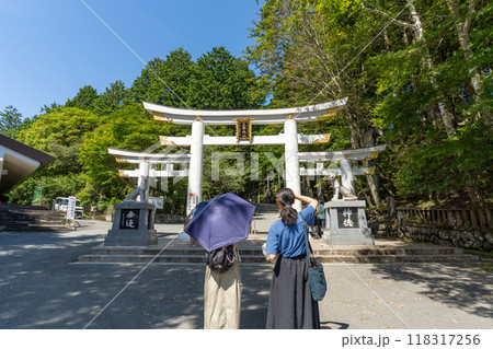 埼玉県秩父市　三峯神社　参道入口 118317256