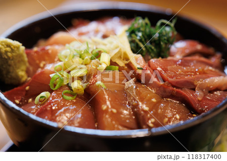 ぶりのづけ丼（青森県居酒屋ランチ） 118317400