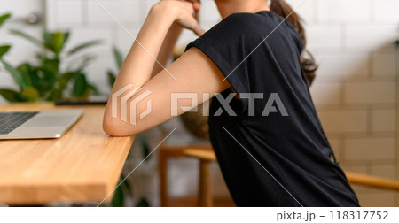 女性 女性 118317752