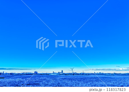 横浜みなとみらいから見える風景　夕景 118317823