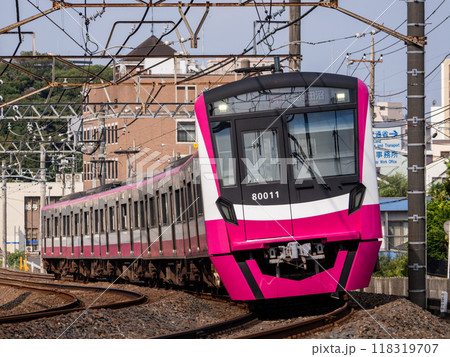 新京成線を走行する新京成電鉄 80000形（ロゴマークなし） 118319707