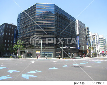 室町3丁目交差点付近 118319854