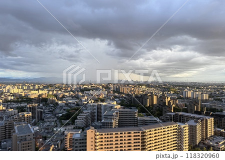 千里ニュータウン（大阪府吹田市・豊中市）の千里中央より 118320960