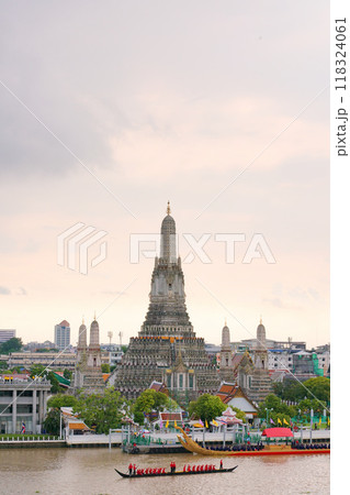 Royal Barge Procession Rehearsal at Wat Arun, BKK 118324061