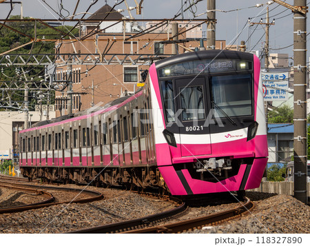 新京成線を走行する新京成電鉄 80000形 新京成線を走行する新京成電鉄 80000形 118327890