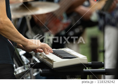 仙台ジャズフェスティバル 屋外でのピアノ演奏 仙台ジャズフェスティバル 屋外でのピアノ演奏 118329242