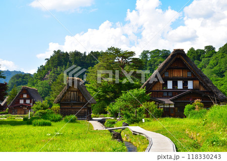 夏　白川郷　 118330243