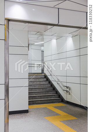 地下通路の地上連絡口 地下通路の地上連絡口 118330252