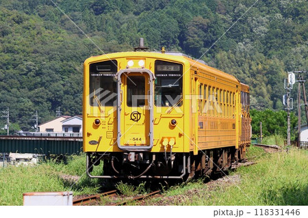 【JR四国】キハ54形＋トラ45000形「しまんトロッコ」（予土線：半家〜江川崎） 118331446