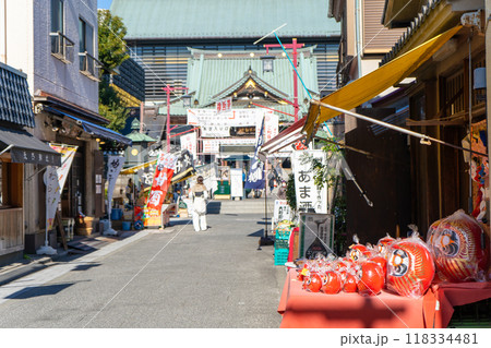 東京都　成田山東京別院　お正月の深川不動堂参道 118334481