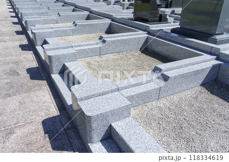 霊園のお墓の新規建設予定地 118334619