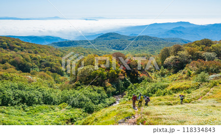 秋の焼石岳登山（銀明水避難小屋～姥石平） 118334843