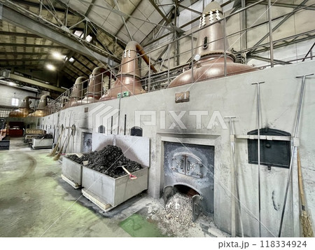 【北海道】余市ニッカウヰスキー蒸溜所の巨大銅製蒸溜器 【北海道】余市ニッカウヰスキー蒸溜所の巨大銅製蒸溜器 118334924