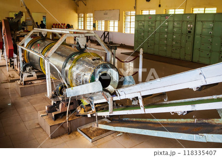 Machines inside the tea factory 118335407