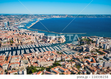 Old Port in Marseille, France 118336158