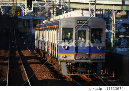 ［NK］南海高野線6200系電車（各停：なんば⇔河内長野） 118336744