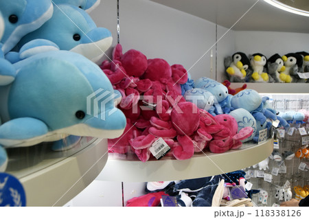お土産売り場のぬいぐるみ お土産売り場のぬいぐるみ 118338126