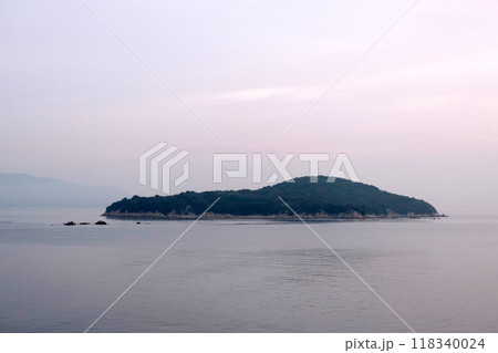 香川県高松市_南側からの兜島1_2024年5月 香川県高松市_南側からの兜島1_2024年5月 118340024