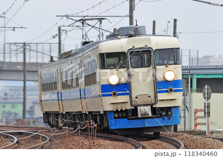 北陸本線　高岡ー西高岡　JR西日本　475系　A編成（金沢） 118340460