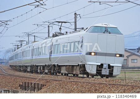 北陸本線 西高岡ー高岡 JR西日本 683系 T52編成(金沢) サンダーバード 北陸本線 西高岡ー高岡 JR西日本 683系 T52編成(金沢) サンダーバード 118340469