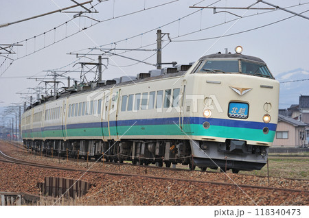 北陸本線　西高岡ー高岡　JR東日本　485系　T11編成（新潟）　北越 118340473