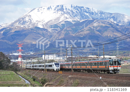 東海道本線　近江長岡ー柏原　JR東海　311系　G6編成（大垣）　JR西日本　683系　しらさぎ 118341169