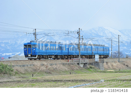 北陸本線　水橋ー東富山　JR西日本　413系　B08編成（金沢） 118341418